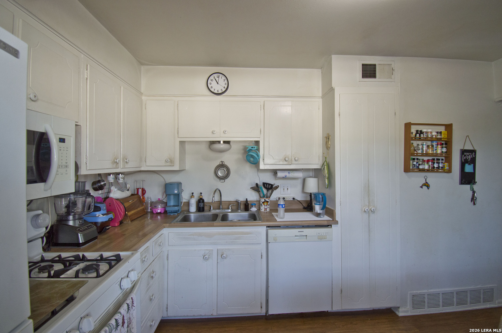 8058 Broadway San Antonio TX 78209