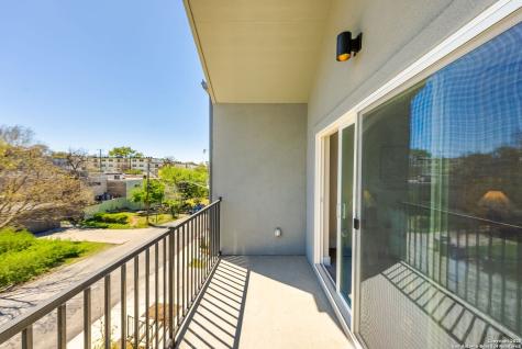 419 Ira #1102 San Antonio TX 78209