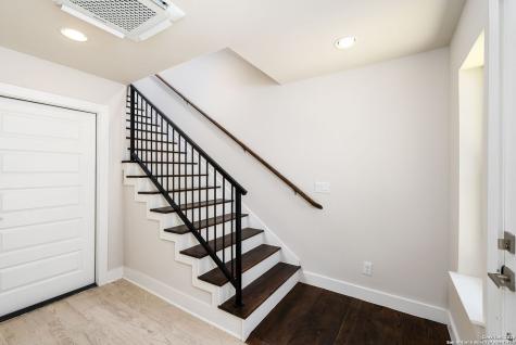 419 Ira #1102 San Antonio TX 78209