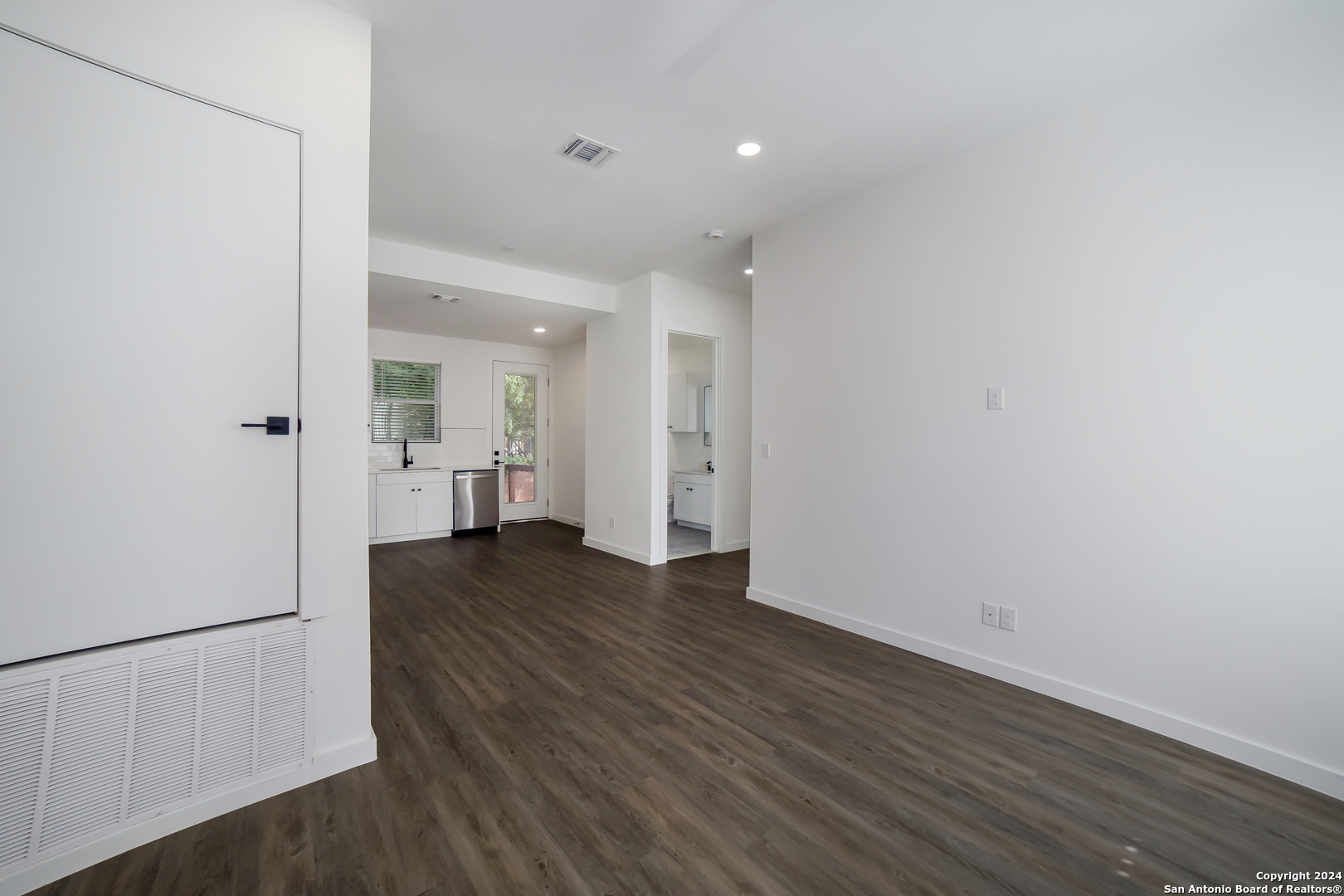 587 E Basel New Braunfels TX 78130