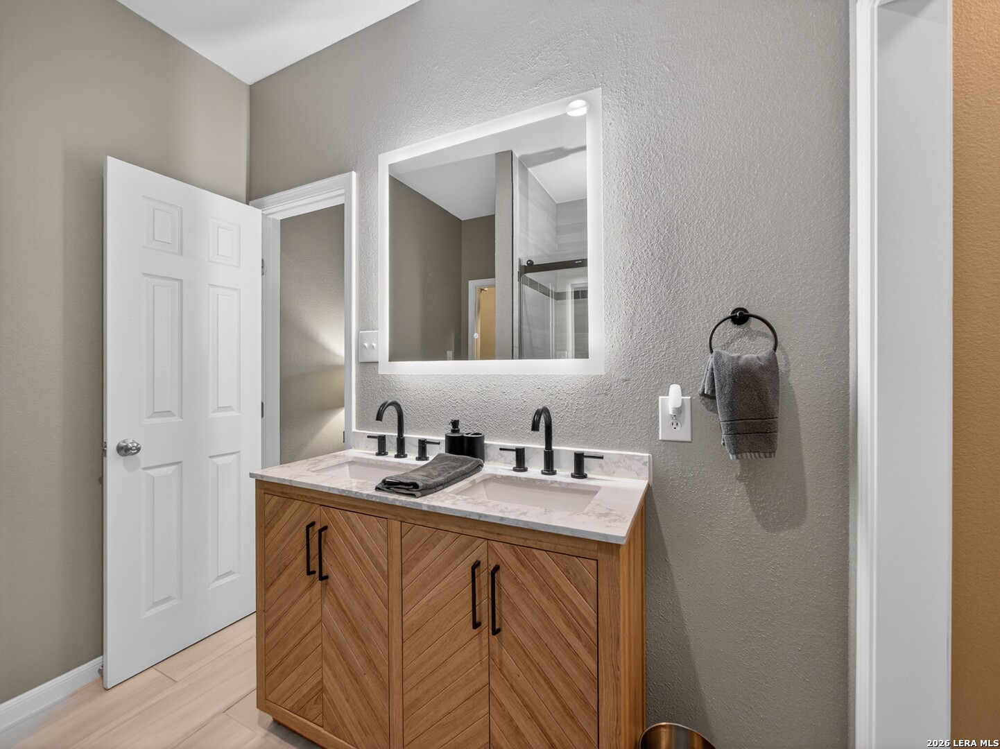 83 Chapel Hill Circle San Antonio TX 78240