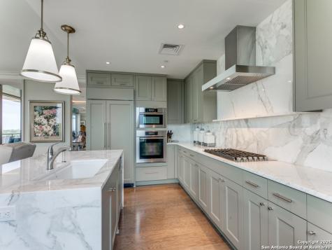 4242 Broadway San Antonio TX 78209