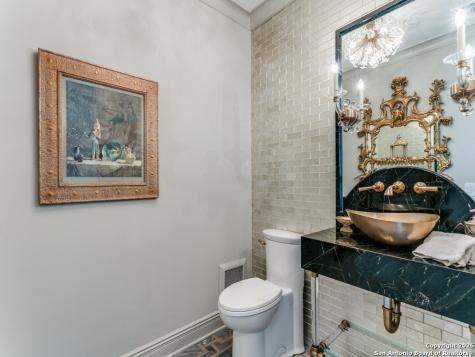 4242 Broadway San Antonio TX 78209