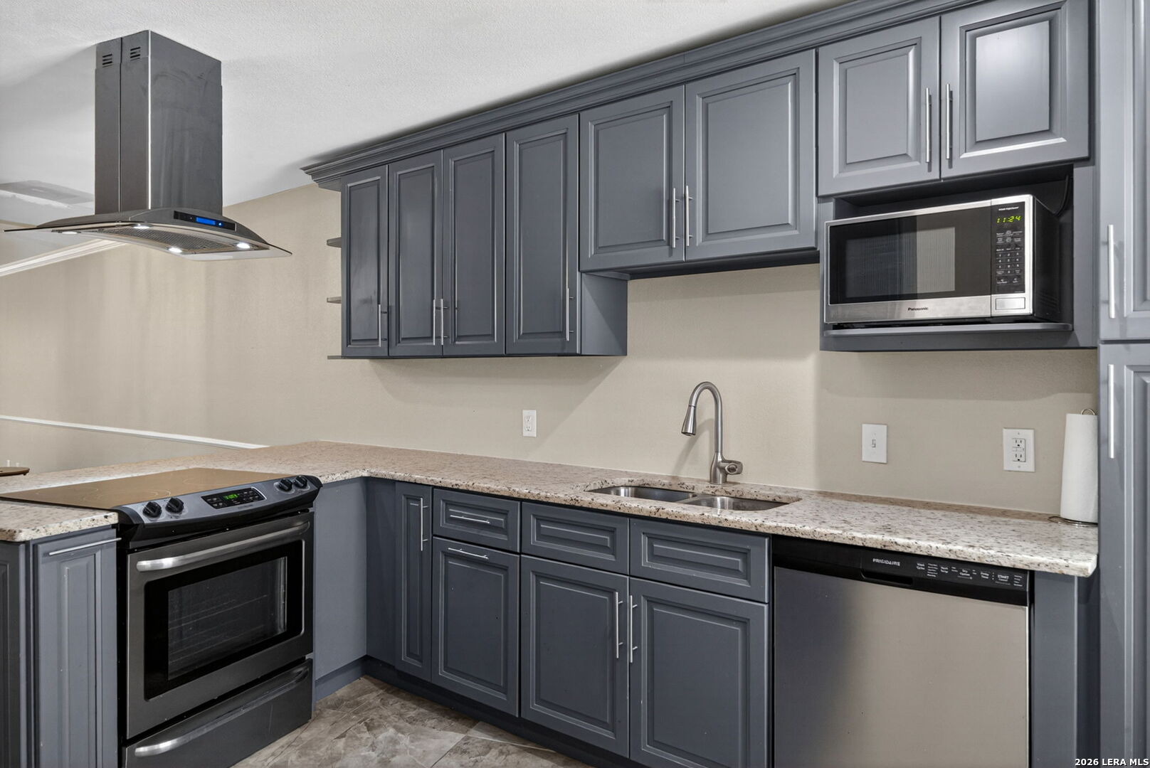 5359 Fredericksburg San Antonio TX 78229