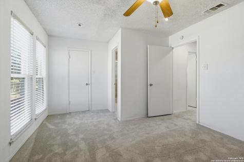 7322 Oak Manor #19 San Antonio TX 78229