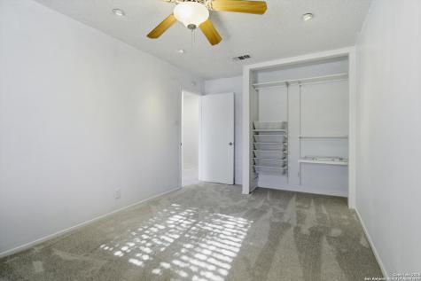 7322 Oak Manor #19 San Antonio TX 78229
