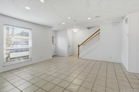 7322 Oak Manor #19 San Antonio TX 78229