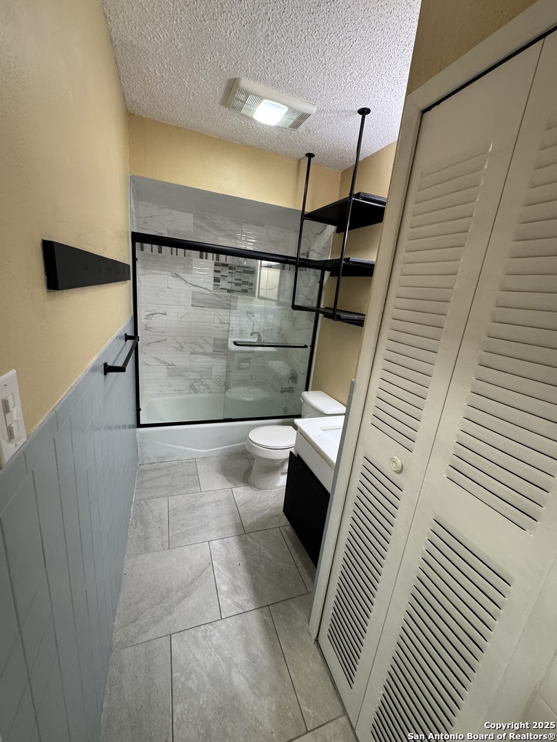 923 Vance Jackson San Antonio TX 78201