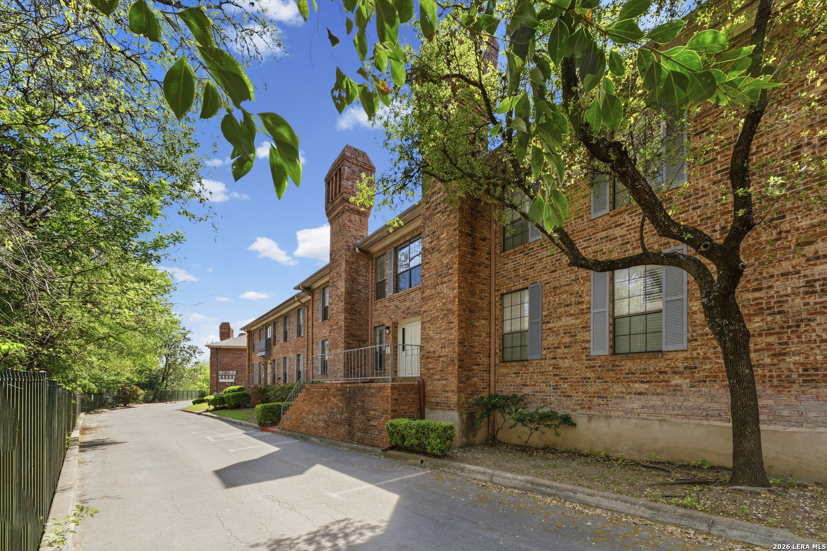 5359 Fredericksburg San Antonio TX 78229