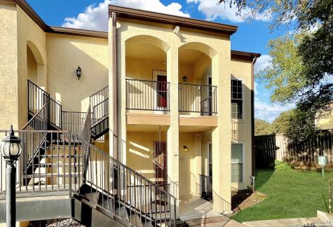 8702 Village Drive San Antonio TX 78217
