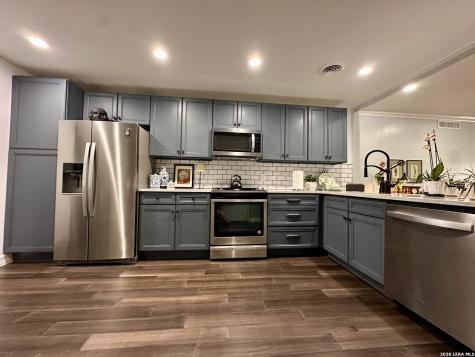 7709 Broadway San Antonio TX 78209