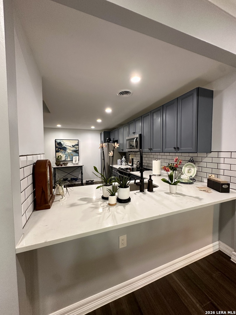 7709 Broadway San Antonio TX 78209