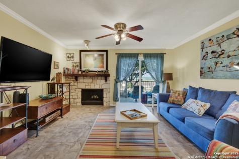 1603 Parkview Canyon Lake TX 78133