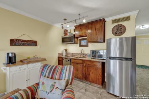 1603 Parkview Canyon Lake TX 78133