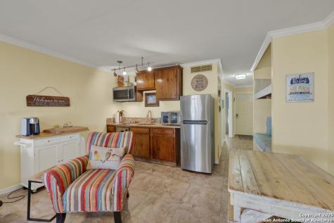 1603 Parkview Canyon Lake TX 78133