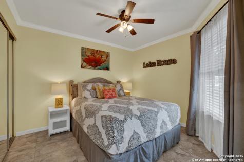 1603 Parkview Canyon Lake TX 78133