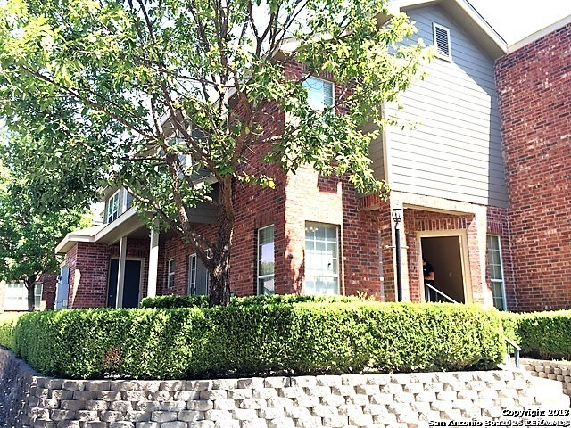 36 Chapel Hill Circle San Antonio TX 78240