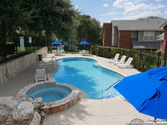 36 Chapel Hill Circle San Antonio TX 78240