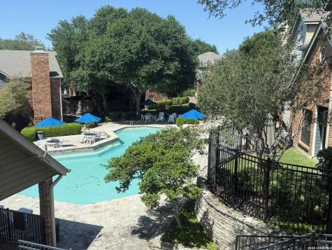 8 Chapel Hill Circle San Antonio TX 78240