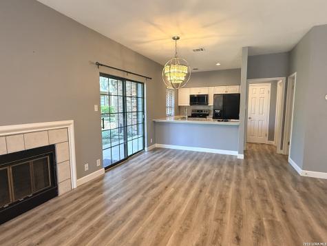 8 Chapel Hill Circle San Antonio TX 78240