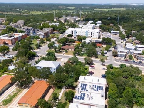 1013 Chestnut Street San Marcos TX 78666
