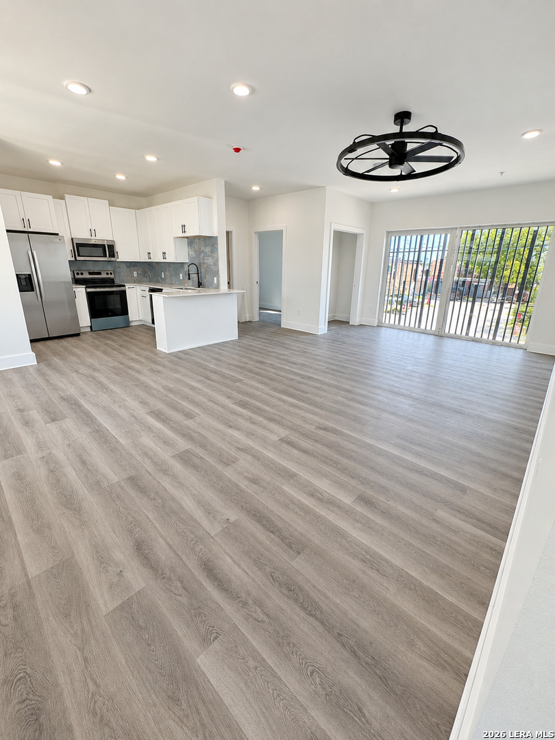 2619 S Flores Street San Antonio TX 78204
