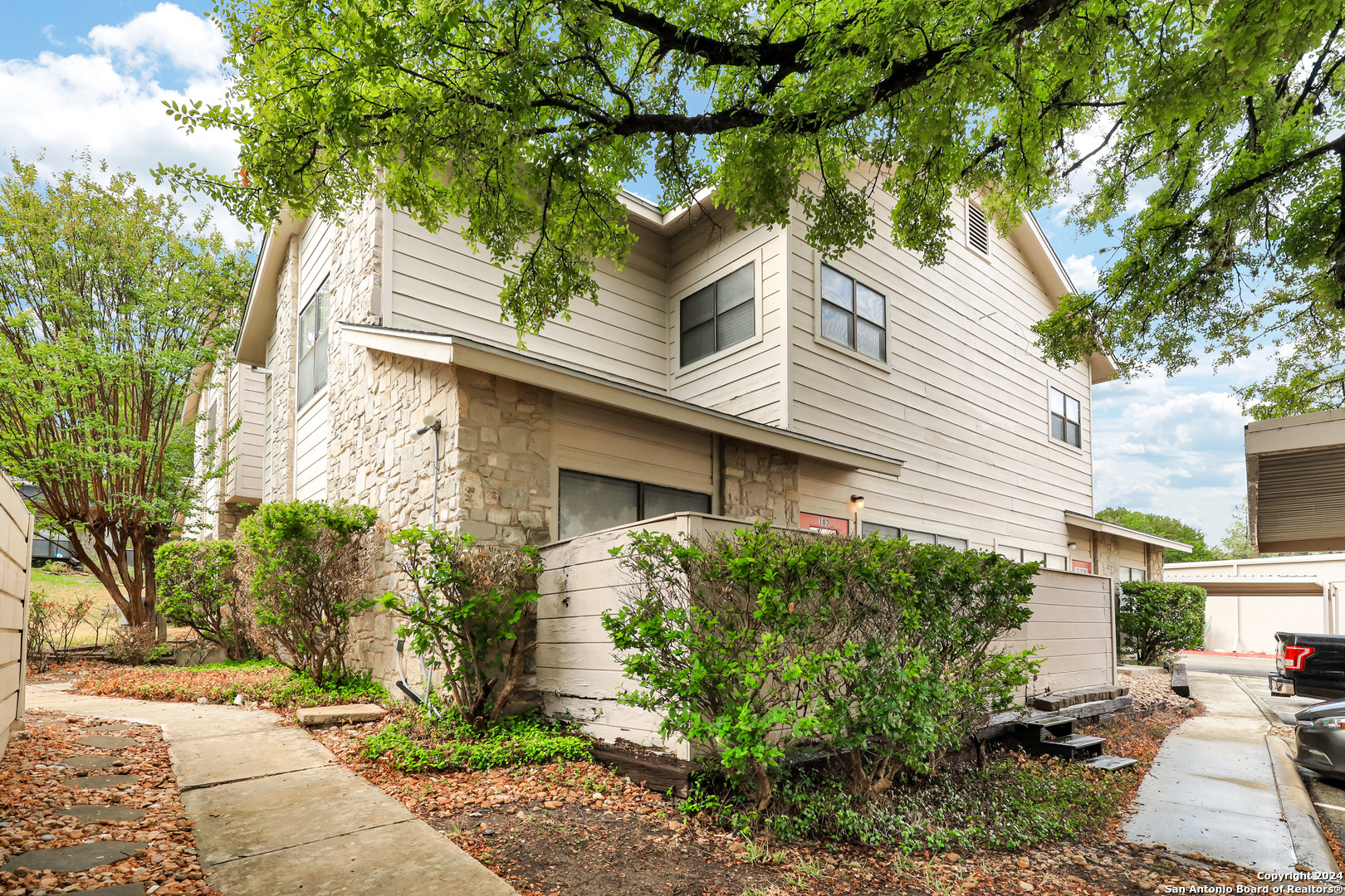 829 W Bitters Road San Antonio TX 78216