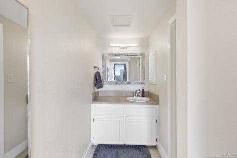 7701 Wurzbach San Antonio TX 78229