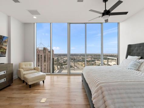 610 E Market San Antonio TX 78205