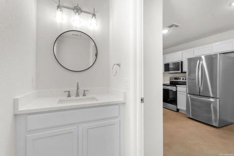 631 E Carolina San Antonio TX 78210