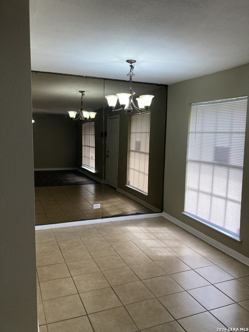 6611 Southpoint Street San Antonio TX 78229