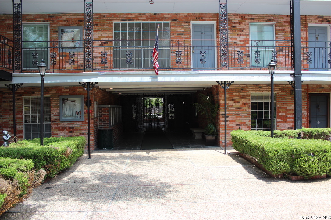 8401 N New Braunfels San Antonio TX 78209