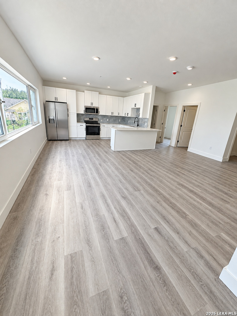 2619 S Flores Street San Antonio TX 78204