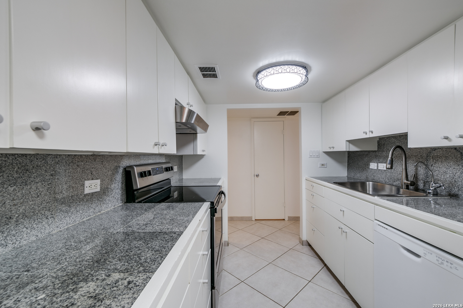 122 E Terra Alta San Antonio TX 78209