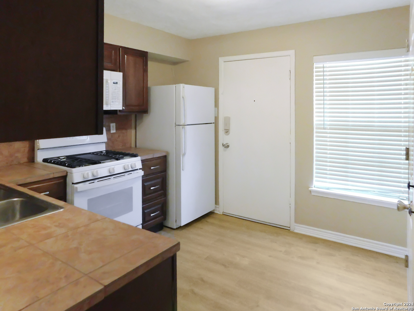 8038 Broadway San Antonio TX 78209