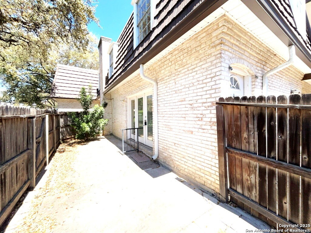 8038 Broadway San Antonio TX 78209