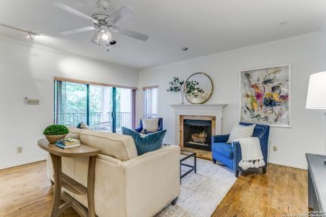 1022 Navarro San Antonio TX 78205