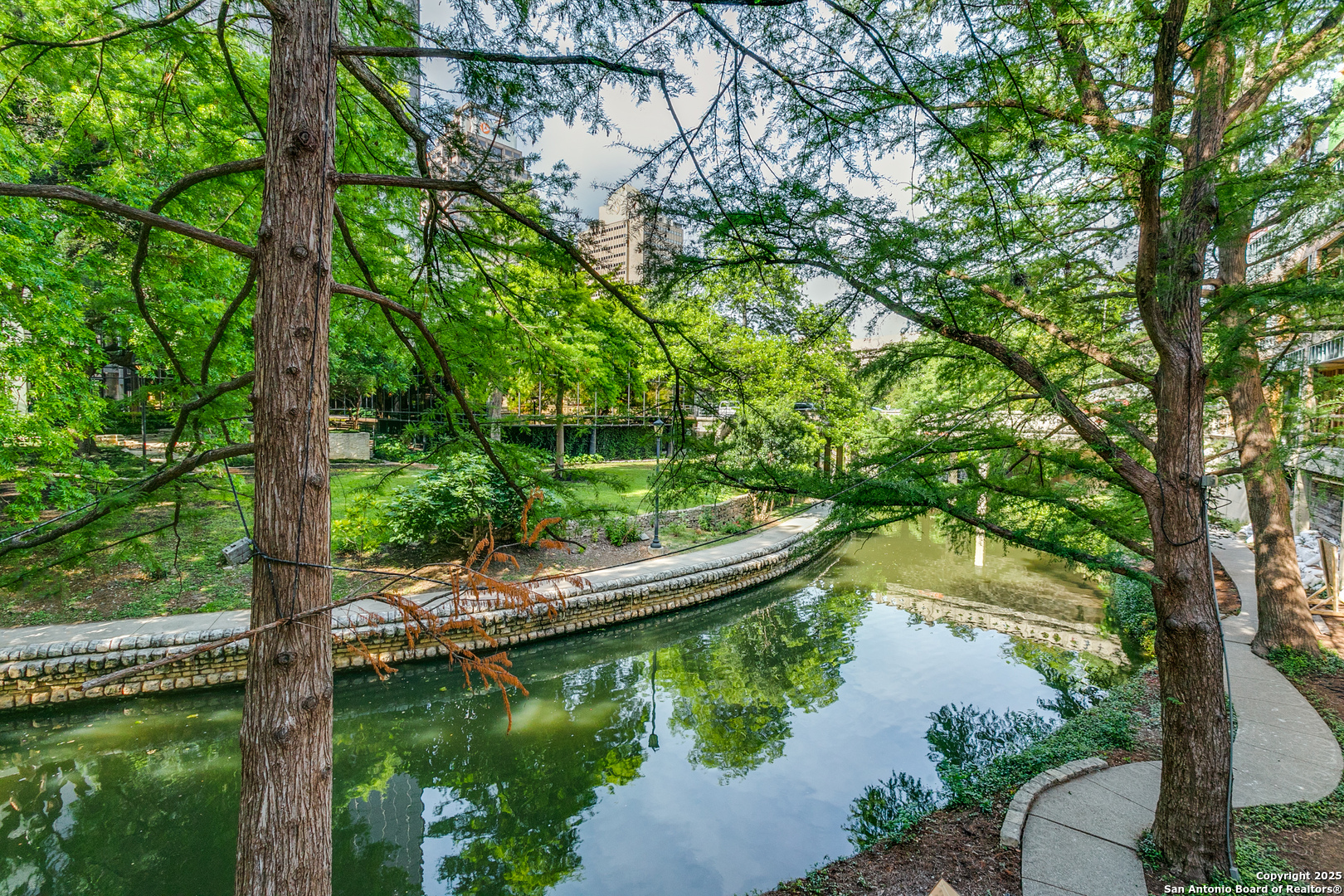 1022 Navarro San Antonio TX 78205