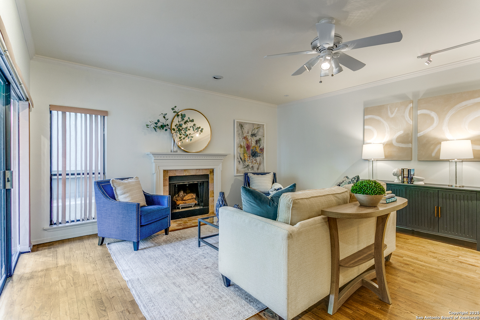 1022 Navarro San Antonio TX 78205