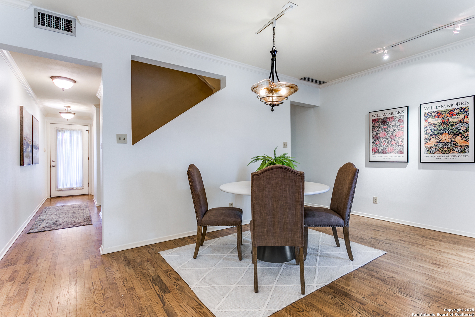 1022 Navarro San Antonio TX 78205