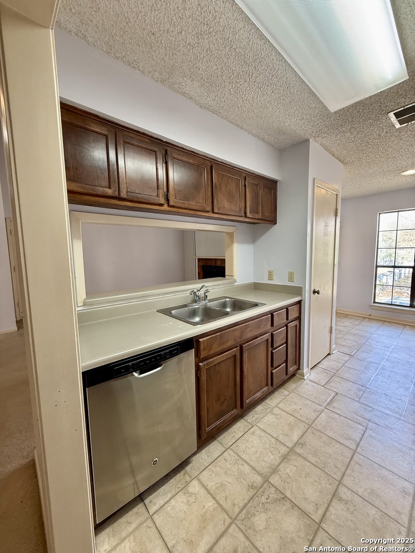 2255 Thousand Oaks San Antonio TX 78232