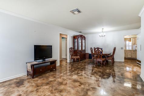 5359 Fredericksburg San Antonio TX 78229