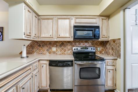 5359 Fredericksburg San Antonio TX 78229