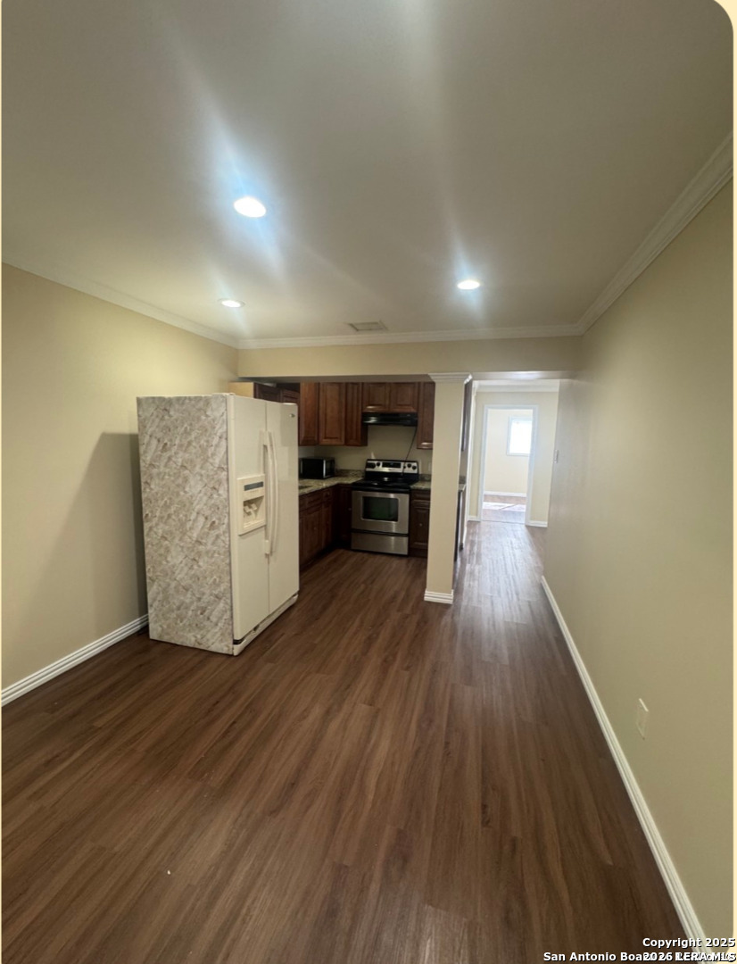 219 W Silver Sands Drive San Antonio TX 78216