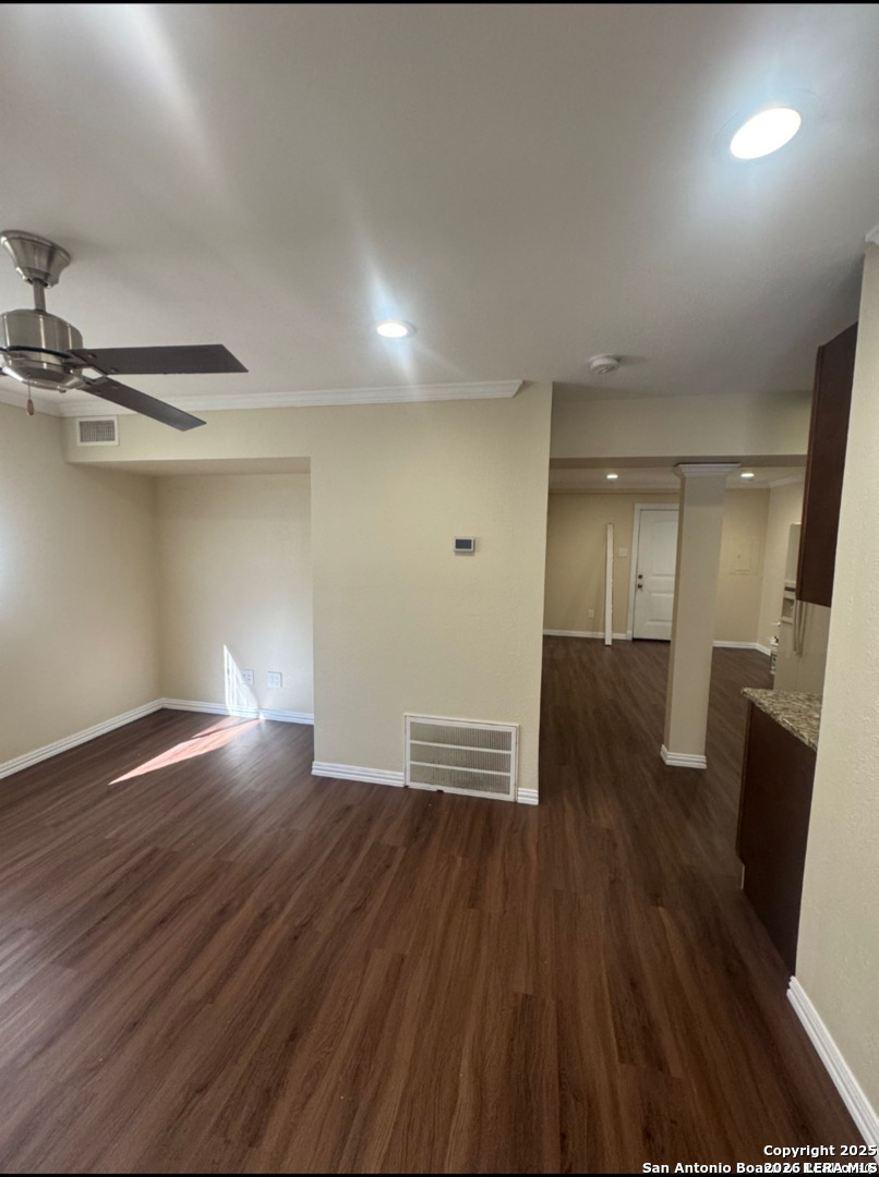 219 W Silver Sands Drive San Antonio TX 78216