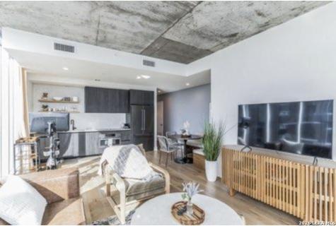 48 East Avenue Austin TX 78701