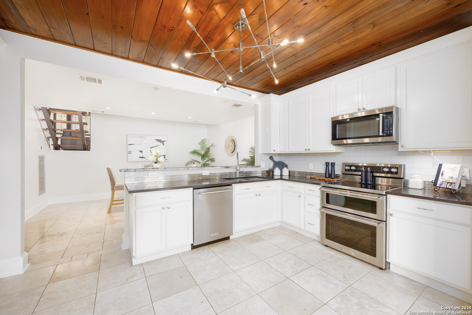 3102 Eisenhauer San Antonio TX 78209