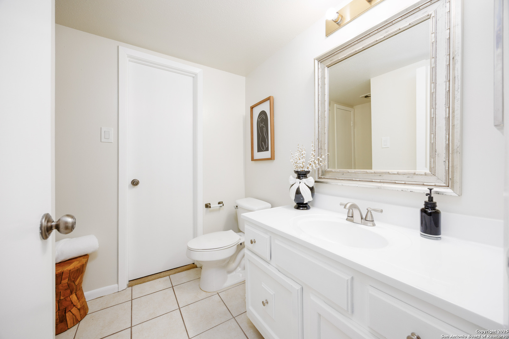3102 Eisenhauer San Antonio TX 78209