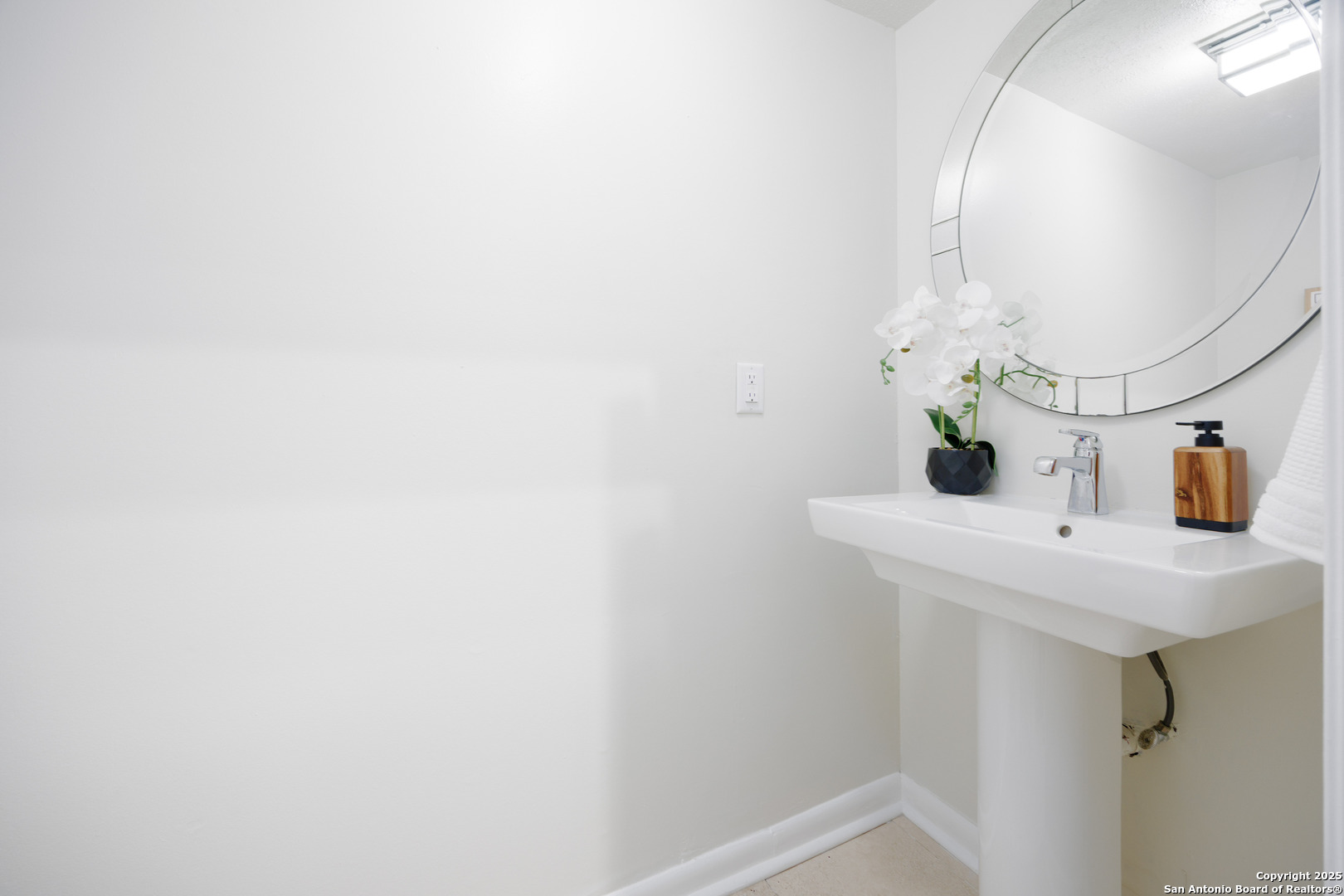 3102 Eisenhauer San Antonio TX 78209