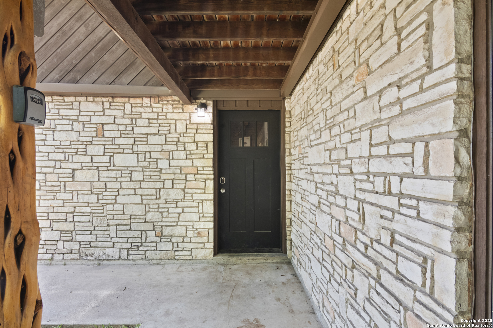 6641 Rr 1120 Rio Frio TX 78879